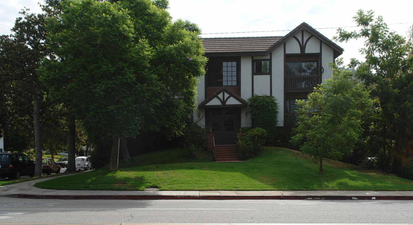 2426 Canada Blvd in Glendale, CA - Building Photo