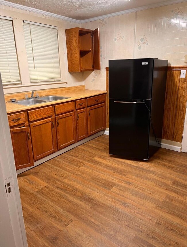 property at 1624 S Sunrise Dr