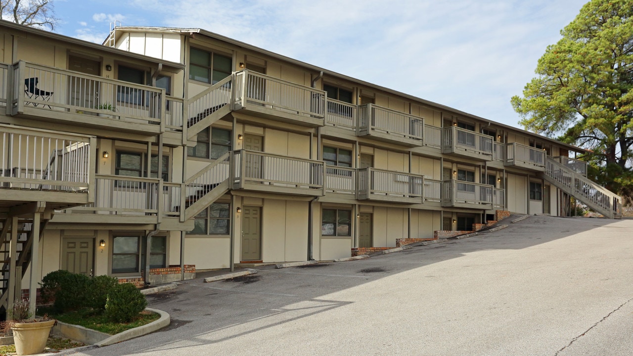 Bradford Gardens in Birmingham, AL - Foto de edificio