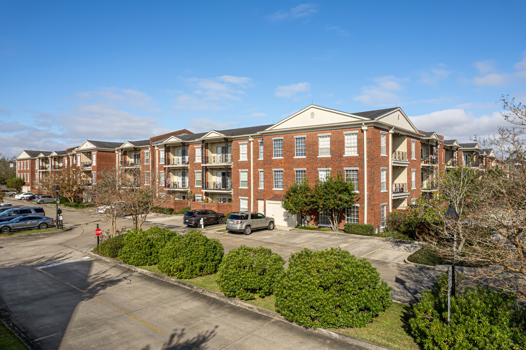 DeLimon Place in Metairie, LA - Building Photo