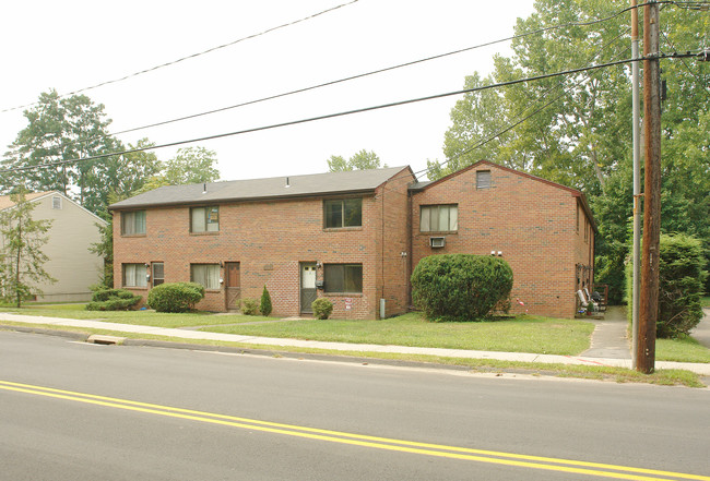 252 Blakeslee St in Bristol, CT - Foto de edificio - Building Photo