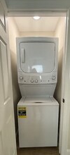5654 Macey Ave, Unit 4 in Cincinnati, OH - Foto de edificio - Building Photo