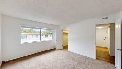 827 Las Gallinas Ave in San Rafael, CA - Building Photo - Building Photo