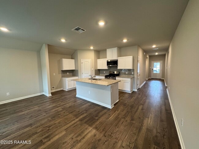 325 White Pine Dr in Lafayette, LA - Building Photo - Building Photo