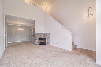 8104 Addington Dr in Commerce Township, MI - Building Photo - Building Photo