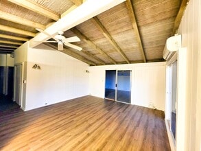 7303 Mokuone St in Honolulu, HI - Foto de edificio - Building Photo
