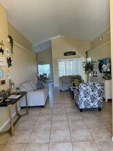 328 Robin Rd in Davenport, FL - Building Photo - Building Photo