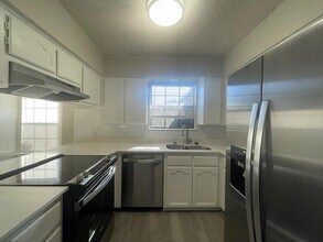 6413 Alta Vista Dr in Watauga, TX - Building Photo - Building Photo