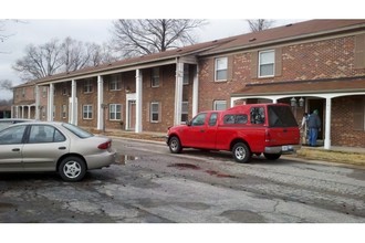 Parkside Manor Apartments in Granite City, IL - Foto de edificio - Other