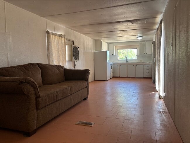 9075 S Honeysuckle Farm Trl in Tucson, AZ - Building Photo - Building Photo