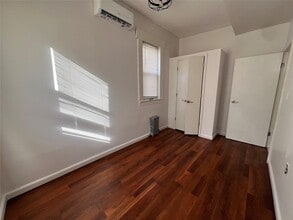 241 Beach 118th St in Queens, NY - Building Photo - Building Photo