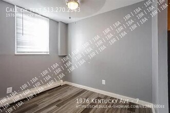 1976 Kentucky Ave-Unit -7 in Cincinnati, OH - Building Photo - Building Photo
