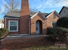 2409 Commonwealth Ave in Charlotte, NC - Building Photo