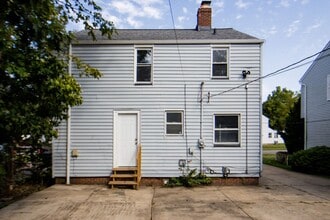 4004 E 155th St in Cleveland, OH - Building Photo - Building Photo
