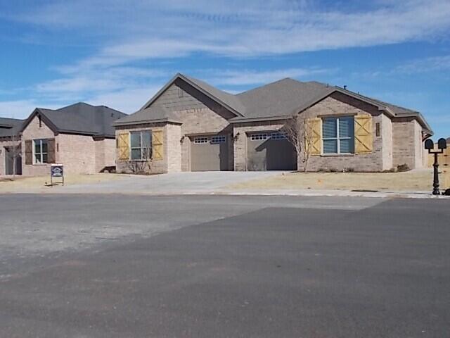 2002 102nd St in Lubbock, TX - Building Photo