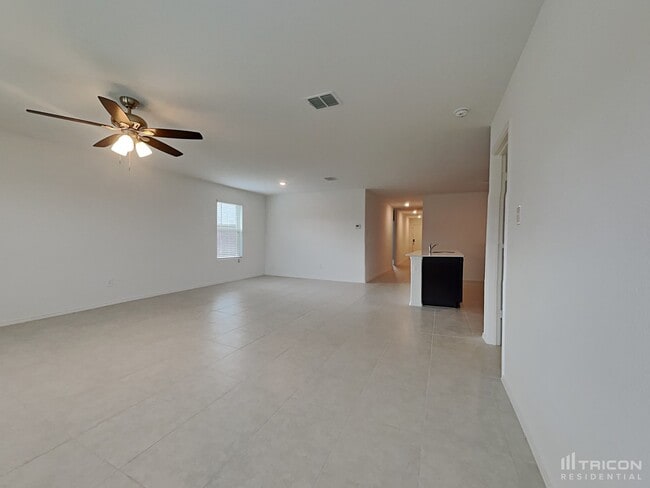 700 Odlozil Ln in Ennis, TX - Building Photo - Building Photo