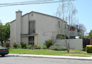 Cecil Place in Costa Mesa, CA - Building Photo - Building Photo