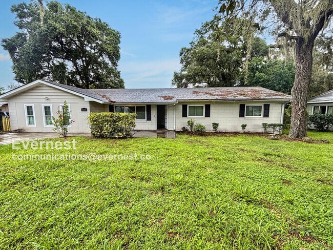 property at 1131 N Magnolia Cir