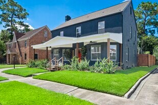 3226 Oakdale St in Houston, TX - Building Photo