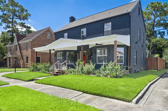 property at 3226 Oakdale St