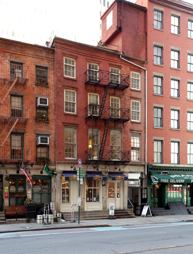32 Water Street in New York, NY - Building Photo - Building Photo