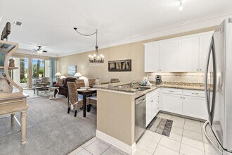 200 Peninsula Blvd in Gulf Shores, AL - Foto de edificio - Building Photo