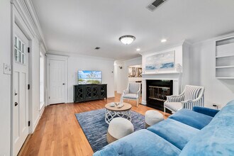 2009 Wedgewood Cir in Gulf Shores, AL - Building Photo - Building Photo