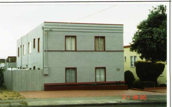 571 Grand Ave in South San Francisco, CA - Foto de edificio - Building Photo