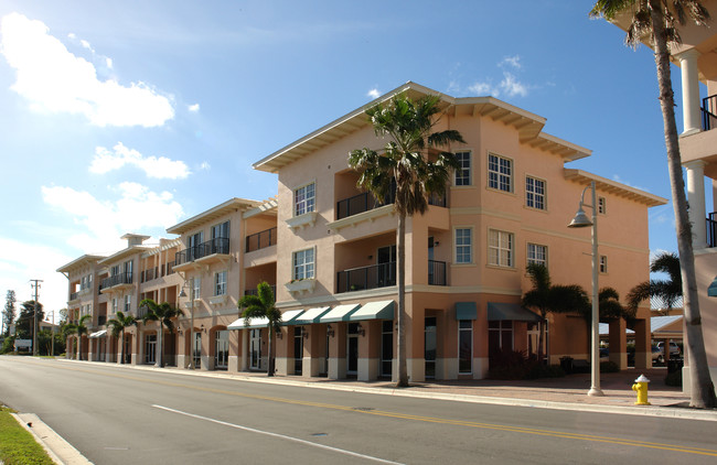 Renar River Place in Jensen Beach, FL - Building Photo - Building Photo