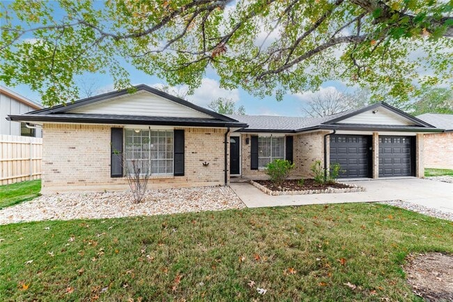 property at 2207 Southern Oaks Dr