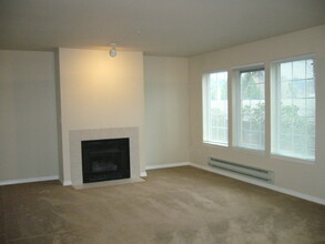 9525 NE 180th St in Bothell, WA - Foto de edificio - Interior Photo