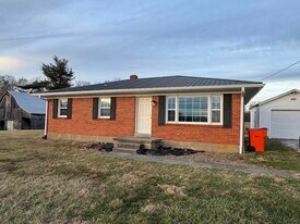 111 Hartley Ln in Elizabethtown, KY - Building Photo