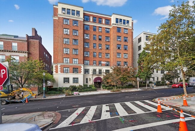 property at 2100 19th St NW