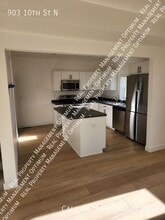 903 10th St N in Fargo, ND - Building Photo - Building Photo