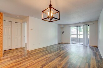 7 Greenbriar Dr-Unit -104 in North Reading, MA - Building Photo - Building Photo