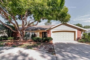 12206 Meadowbrook Ln in Hudson, FL - Building Photo