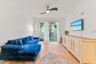 1803 N Flagler Dr, Unit 204 in West Palm Beach, FL - Foto de edificio - Building Photo