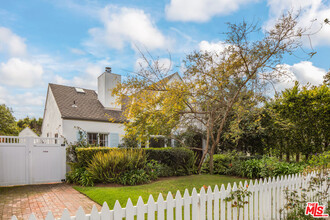 524 Lincoln Blvd in Santa Monica, CA - Foto de edificio - Building Photo