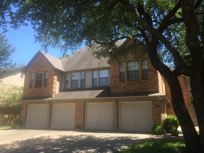 1261 W Hudgins St in Grapevine, TX - Building Photo - Building Photo