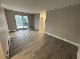 103-103 Ninth Ave in Kitchener, ON - Building Photo