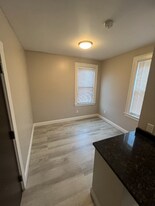 2020 Park St in Hartford, CT - Building Photo