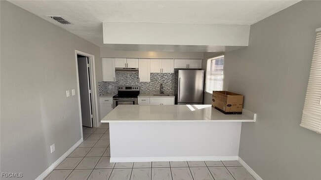 15 SE 24th Ave in Cape Coral, FL - Building Photo - Building Photo