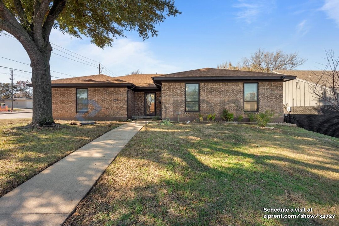 523 Towne Pl in Duncanville, TX - Building Photo