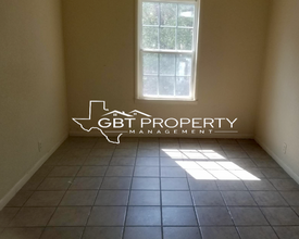 1 Bedroom & 2 Bedroom Apartments in Hamilton, TX - Building Photo - Interior Photo