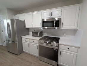 60 Riverside Pky in Sharpsburg, GA - Building Photo - Building Photo