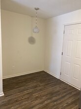 441 9th Ave NE-Unit -Right in Hickory, NC - Building Photo - Building Photo
