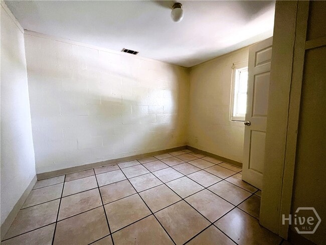property at 130 E Carver Dr