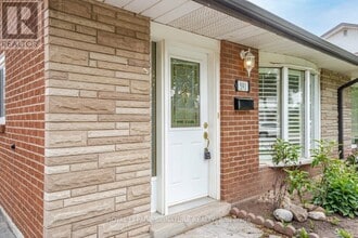 591 Turner Dr in Burlington, ON - Building Photo - Building Photo