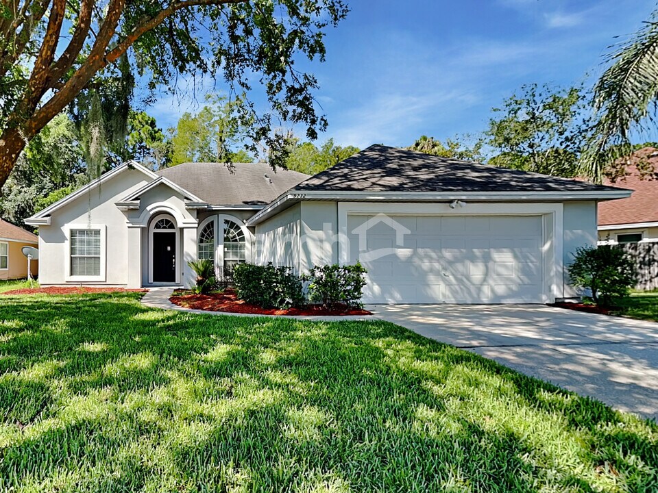 9232 Dale View Ln W in Jacksonville, FL - Building Photo