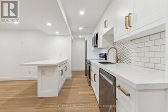 53 Gracey Blvd in Toronto, ON - Building Photo - Building Photo